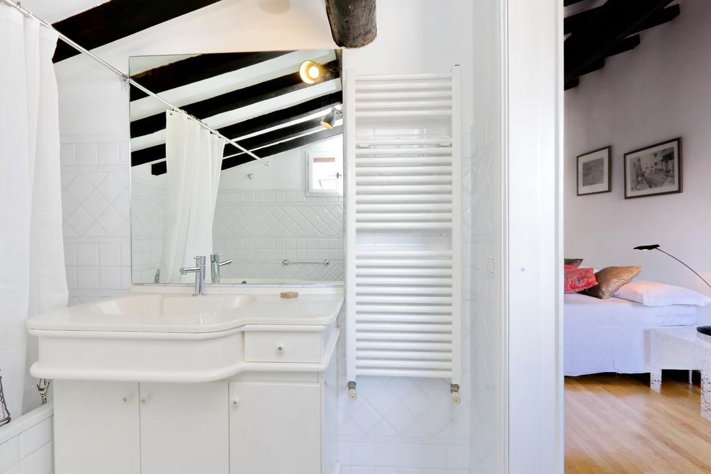 Romeloft Coronari Charming Apartment Buitenkant foto