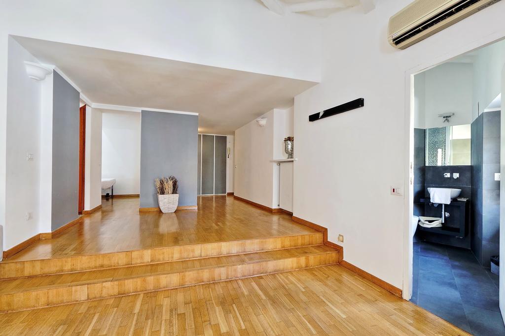 Romeloft Coronari Charming Apartment Buitenkant foto
